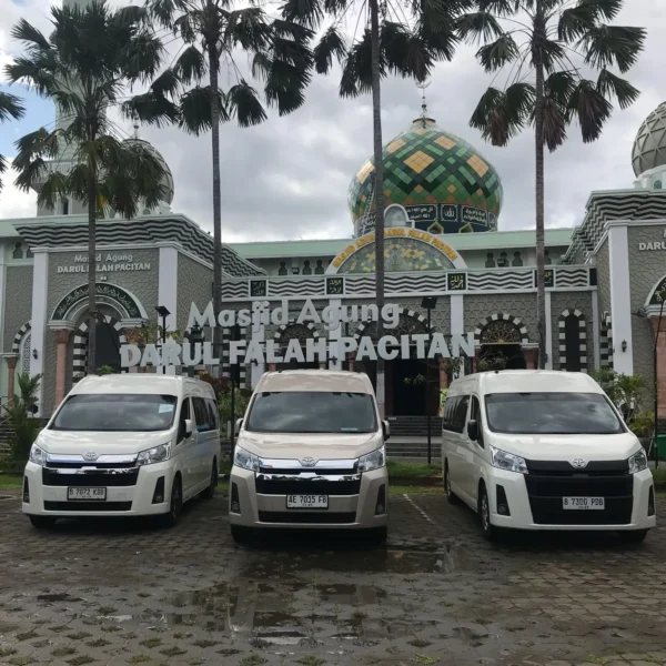 armada travel hiace trvl.co.id (8)_cropped_processed_by_imagy Travel Semarang Jogja Door to Door